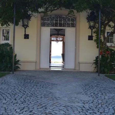 Pointe Alegre
