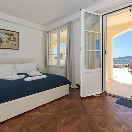 Pointe Alegre Vila Grimaud